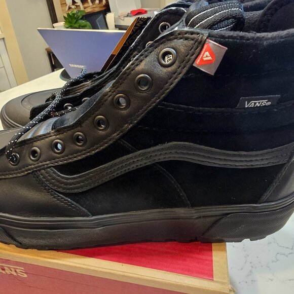 VANS Sk8-Hi MTE 2 All Weather Shoe Black Boots VN0A5HZZBKA Men's Size 12 NEW - Picture 10 of 16